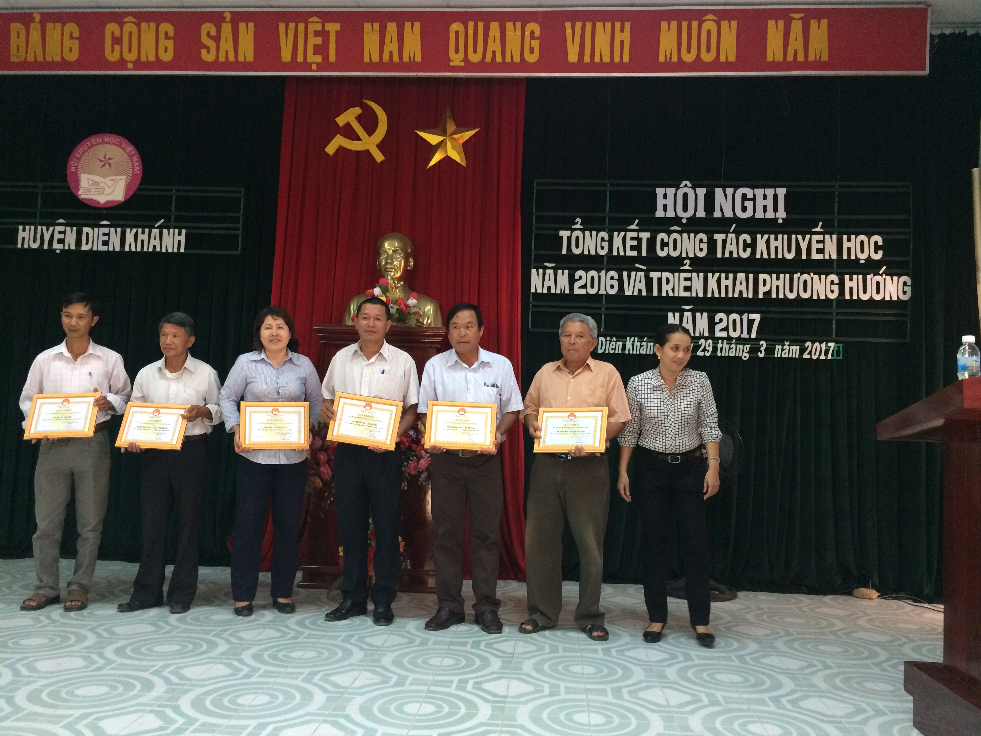 HỘI KHUYẾN HỌC HUYỆN DIÊN KHÁNH TỔ CHỨC HỘI NGHỊ TỔNG KÊT CÔNG TÁC KHUYẾN HỌC NĂM 2016