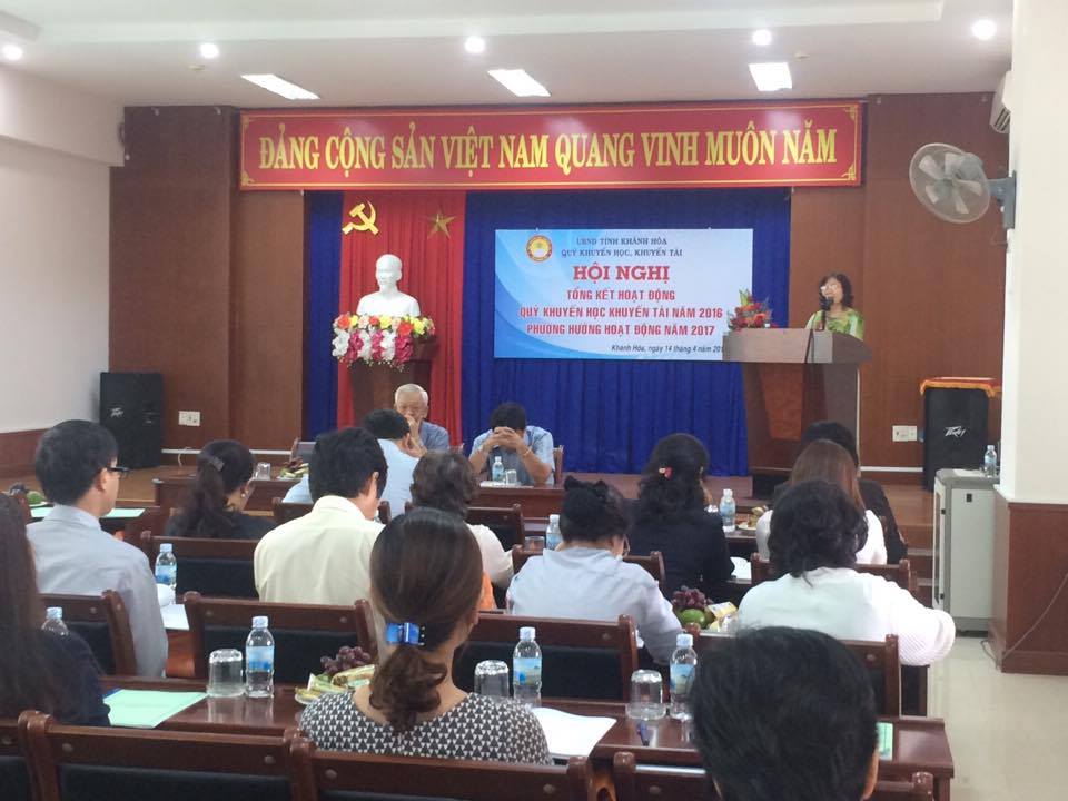 QUỸ KHUYẾN HỌC - KHUYẾN TÀI KHÁNH HÒA TỔ CHỨC HỘI NGHỊ TỔNG KẾT QUỸ NĂM 2016 VÀ PHƯƠNG HƯỚNG NĂM 2017