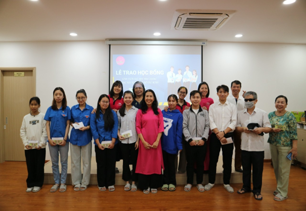 MỘT SỐ HOẠT ĐỘNG CỦA HỘI KHUYẾN HỌC CÁC CẤP TỈNH KHÁNH HÒA NHÂN DỊP ĐÓN XUÂN MỚI GIÁP THÌN 2024